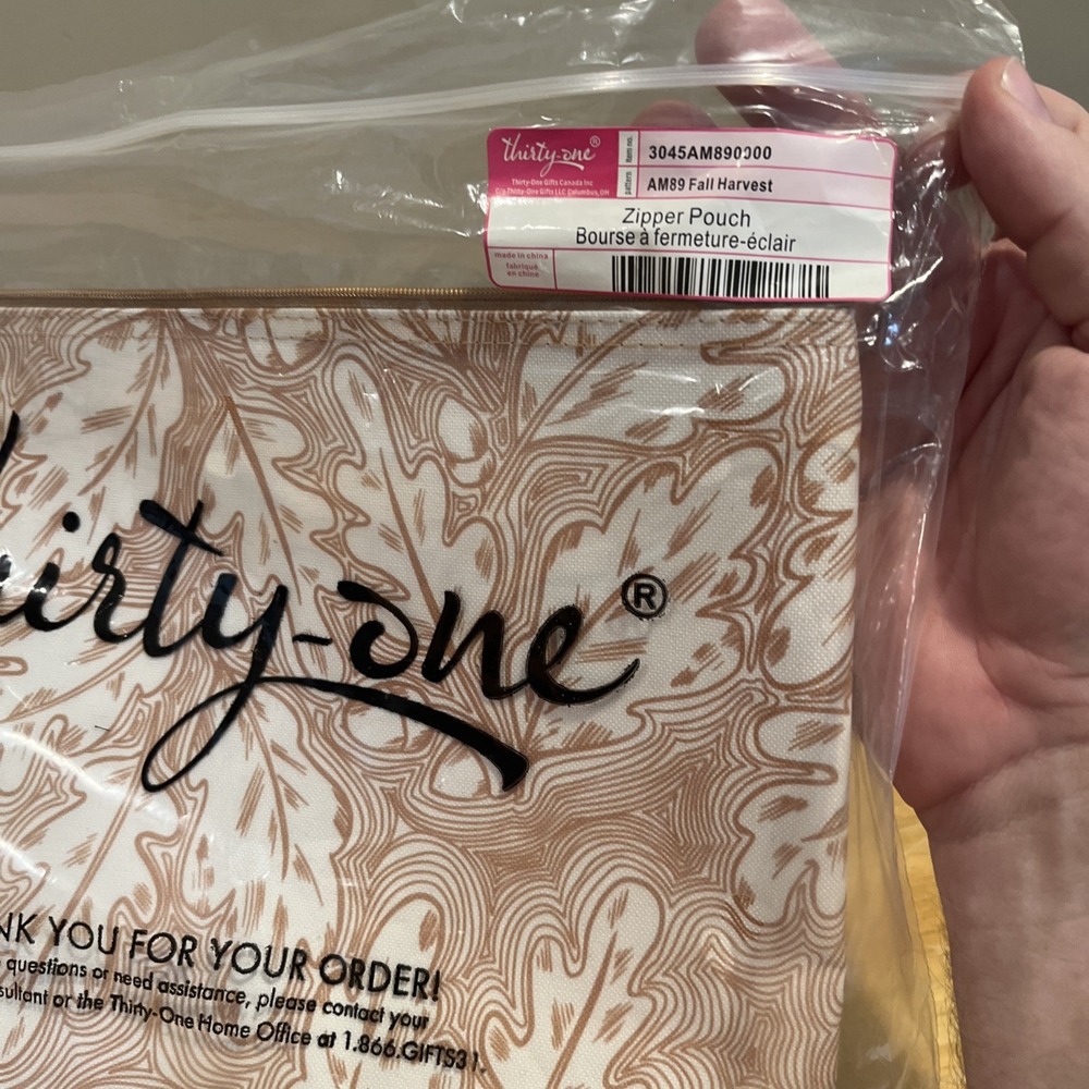 THIRTYONE Thirty One 31 Gifts Zipper Pouch - BRAND NEW - Fall Harvest - Picture 2 of 3